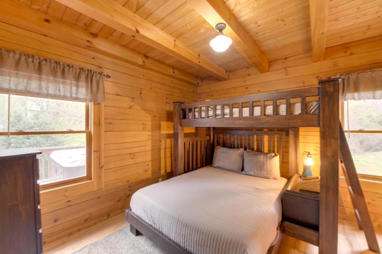 Creekside Bryson City Cabin With Private Hot Tub Ngoại thất bức ảnh